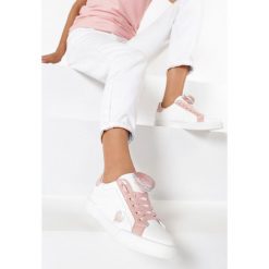 Białe Buty Sportowe Strange Love. Białe buty sportowe damskie Born2be, bez wzorów, sportowe. W wyprzedaży za 29,99 zł.