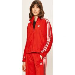 Adidas Originals - Bluza. Czerwone bluzy damskie adidas Originals, z aplikacjami, z poliesteru, bez rękawów, bez kaptura. Za 299,90 zł.