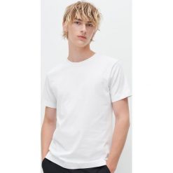 Gładki t-shirt basic - Biały. Białe t-shirty męskie Reserved, s, bez wzorów, bez kołnierzyka. Za 69,99 zł.