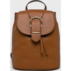 Lauren Ralph Lauren - Plecak skórzany. Pomarańczowe plecaki damskie Lauren Ralph Lauren, bez wzorów, ze skóry. W wyprzedaży za 799,90 zł.