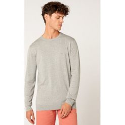Sweter Wrangler Crew Knit W8A0PDX37. Szare swetry męskie Wrangler, m, bez wzorów, klasyczne, z klasycznym kołnierzykiem, bez kaptura. W wyprzedaży za 139,00 zł.
