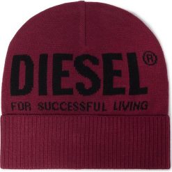 Czapka DIESEL - K Becky B Hat 00SYQW 0NABQ 62W Rhododendron. Czerwone czapki męskie Diesel, bez wzorów, z materiału. W wyprzedaży za 149,00 zł.