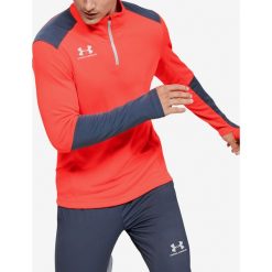 Under Armour Accelerate Koszulka Czerwony. Czerwone podkoszulki męskie Under Armour, s, bez wzorów, z poliesteru, bez kołnierzyka, długie. Za 326,95 zł.