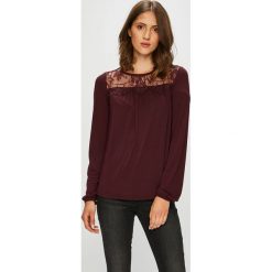 Vero Moda - Bluzka Viona. Czarne bluzki damskie Vero Moda, na co dzień, s, w koronkowe wzory, z poliesteru, casualowe, z okrągłym kołnierzem, bez rękawów. W wyprzedaży za 59,90 zł.