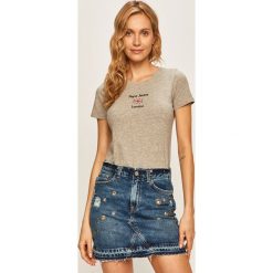 Pepe Jeans - T-shirt Zaida. Szare bluzki damskie Pepe Jeans, s, z nadrukiem, z elastanu, casualowe, z okrągłym kołnierzem, z krótkim rękawem. Za 99,90 zł.