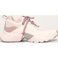 Tamaris - Buty. Różowe buty sportowe damskie Tamaris, bez wzorów, z gumy, sportowe. W wyprzedaży za 219,90 zł.