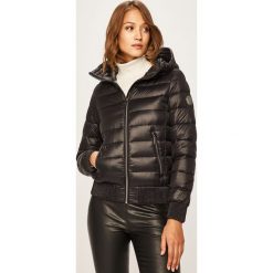 Dkny - Kurtka puchowa. Czarne kurtki damskie DKNY, s, bez wzorów, z poliesteru, krótkie. W wyprzedaży za 679,90 zł.