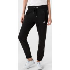Calvin Klein Spodnie dresowe Czarny. Czarne spodnie damskie Calvin Klein, l, z bawełny. Za 395,95 zł.