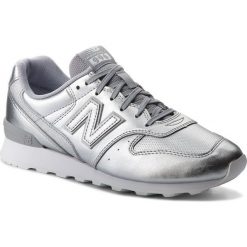 Sneakersy NEW BALANCE - WR996SRS Srebrny. Szare półbuty damskie New Balance, ze skóry ekologicznej. W wyprzedaży za 279,00 zł.