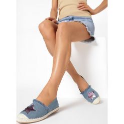 Niebieskie Espadryle Lendi. Niebieskie espadryle damskie Born2be, bez wzorów, bez obcasa. W wyprzedaży za 34,99 zł.