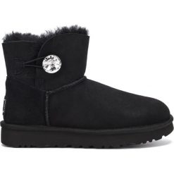 UGG Mini Bailey Button Bling Śniegowce Czarny. Czarne śniegowce damskie Ugg, na zimę, ze skóry, bez zapięcia. Za 1019,95 zł.