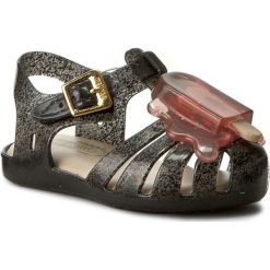 Sandały MELISSA - Mini Melissa Aranha VIII BB 31704 Dark Grey/Pink 51980. Czarne sandały dziewczęce Melissa, z tworzywa sztucznego, bez zapięcia. W wyprzedaży za 179,00 zł.
