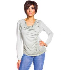 Koszulka "Kelly" w kolorze khaki. Brązowe bluzki damskie marki Scarlet Jones, s. W wyprzedaży za 128,95 zł.