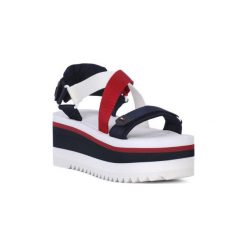 Sandały Tommy Hilfiger 020 SPORTY. Szare sandały damskie TOMMY HILFIGER, bez wzorów, sportowe, bez obcasa, bez zapięcia. Za 299,64 zł.