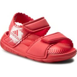 Sandały adidas - AltaSwim G I BA7868 Corpnk/Ftwwht/Ftwwht. Czerwone sandały dziewczęce Adidas, z tworzywa sztucznego, z paskami. Za 89,00 zł.