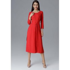 Czerwona Rozkloszowana Wizytowa Sukienka z Przeszyciami i Paskiem. Czerwone sukienki damskie Molly.pl, do pracy, s, bez wzorów, eleganckie, bez kołnierzyka, bez rękawów, długie, midi, rozkloszowane. Za 238,90 zł.
