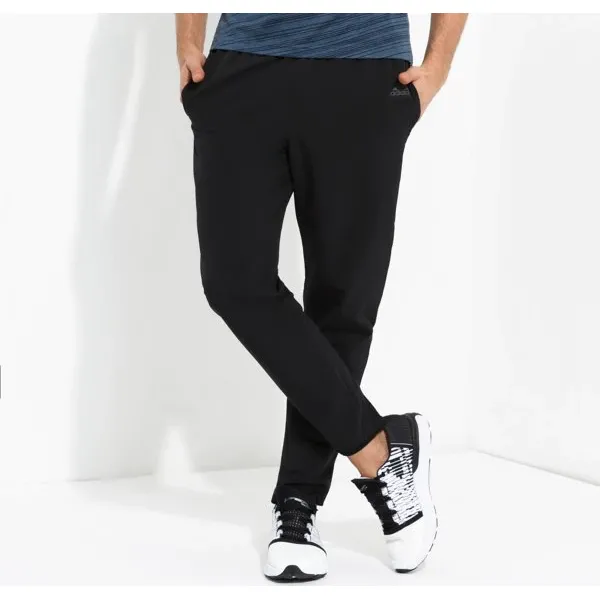 Adidas Spodnie Rs Shell Pt M. , czarny, rozmiar L. Czarne spodnie męskie Adidas, na zimę, m, bez wzorów, z elastanu. W wyprzedaży za 229,99 zł.