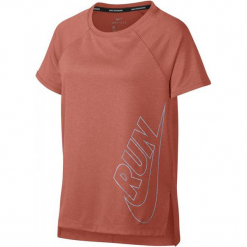 Nike Koszulka G Nk Top Ss Run Lt Atomic Pink Xl. Różowe bluzki dziewczęce Nike, z tkaniny. Za 129,00 zł.