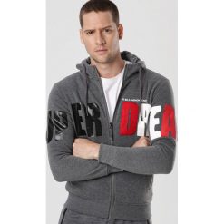 Ciemnoszara Bluza Lagunne. Szare bluzy męskie Born2be, xl, bez wzorów, bez kołnierzyka, bez rękawów, bez kaptura. Za 89,99 zł.