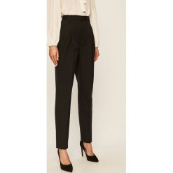 Red Valentino - Spodnie. Czarne spodnie damskie Red Valentino, z haftami, z bawełny. Za 1699,00 zł.