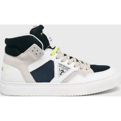 Guess Jeans - Buty. Białe buty sportowe męskie Guess Jeans, z jeansu, na sznurówki. W wyprzedaży za 439,90 zł.