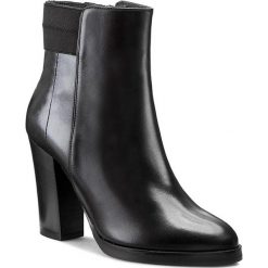 Botki GINO ROSSI - Matera DBG633-M13-3V00-9900-F 99. Czarne botki damskie na obcasie marki Gino Rossi, z materiału. W wyprzedaży za 349,00 zł.