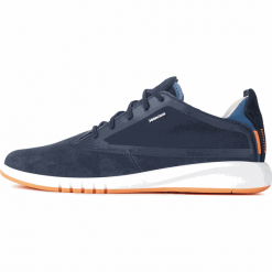Geox tenisówki męskie Aerantis U027FA 02211 43 ciemnoniebieskie. Niebieskie trampki męskie Geox, na wiosnę, bez wzorów, eleganckie, bez zapięcia. Za 589,00 zł.