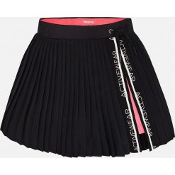 Mayoral - Spódnica dziecięca 128-167 cm. Czarne spódniczki dziewczęce marki Mayoral, z elastanu, mini, rozkloszowane. Za 129,90 zł.