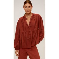 Mango - Bluzka Feather. Białe bluzki damskie Mango, na co dzień, m, bez wzorów, z wiskozy, casualowe, bez kołnierzyka, z długim rękawem. Za 119,90 zł.