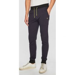 Blend - Spodnie. Niebieskie spodnie męskie marki Blend, na co dzień, s, bez wzorów, z bawełny, casualowe. Za 129,90 zł.