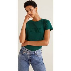 Mango - Top Green. Zielone topy damskie marki Mango, l, z nadrukiem, z bawełny, z okrągłym kołnierzem. Za 49,90 zł.