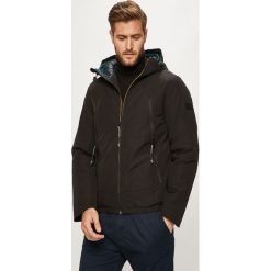 Tom Tailor Denim - Kurtka. Czarne płaszcze męskie TOM TAILOR DENIM, s, bez wzorów, z poliesteru, krótkie, z kapturem. W wyprzedaży za 269,90 zł.