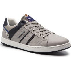 Sneakersy WRANGLER - Marshall Paso WM91041A Lt.Grey 054. Szare sneakersy męskie Wrangler, bez zapięcia. Za 249,00 zł.
