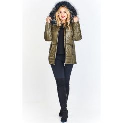 Pikowana kurtka z kapturem zielony. Zielone kurtki damskie Tagless, plus size, bez wzorów, z kapturem. Za 243,13 zł.