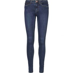 Boyfriendy damskie: Noisy May LUCY Jeans Skinny Fit blue denim