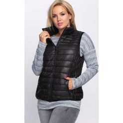 Czarna Kamizelka Girls Like You. Czarne kamizelki damskie marki Born2be, xl, z puchu. Za 79,99 zł.