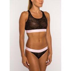 Biustonosz top Guess O92C25 PZ018. Czarne biustonosze Guess, s, z aplikacjami, z elastanu, bez kołnierzyka. W wyprzedaży za 89,00 zł.