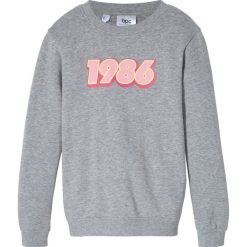 Bluza bonprix jasnoszary melanż. Szare bluzy dziewczęce bonprix, z nadrukiem, ze skóry, sportowe, bez rękawów, bez kaptura. Za 34,99 zł.