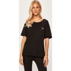 Patrizia Pepe - T-shirt. Białe bluzki damskie Patrizia Pepe, m, bez wzorów, z bawełny, z okrągłym kołnierzem. W wyprzedaży za 219,90 zł.