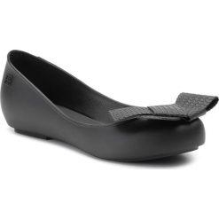 Baleriny ZAXY - New Pop Elegance Fem 82771 Black 01003 EE285007 02064. Czarne baleriny damskie Zaxy, bez wzorów, z tworzywa sztucznego, bez obcasa. W wyprzedaży za 149,00 zł.