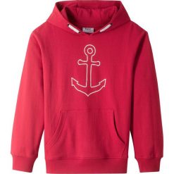 Bluza z kapturem bonprix ciemnoczerwony z nadrukiem. Czerwone bluzy chłopięce bonprix, z nadrukiem, bez rękawów, z kapturem. Za 49,99 zł.
