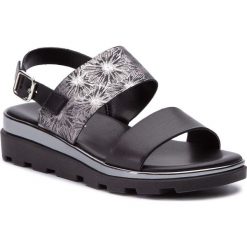 Sandały THE FLEXX - Samantha D1507/25 Black/Pewter. Czarne klapki damskie The Flexx, bez wzorów, ze skóry ekologicznej, bez obcasa. W wyprzedaży za 249,00 zł.