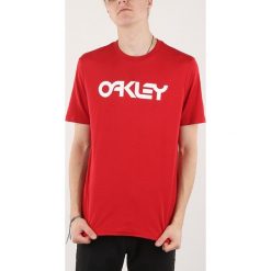 Oakley Mark II Koszulka Czerwony. Czerwone podkoszulki męskie Oakley, s, z nadrukiem, z bawełny, z krótkim rękawem. Za 113,95 zł.