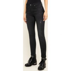 Jeansy Slim Fit Silvian Heach Veronica PGA19125JE. Czarne jeansy damskie Silvian Heach. W wyprzedaży za 229,00 zł.
