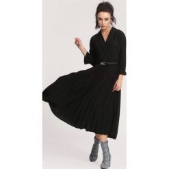 Czarna Sukienka Overtones. Czarne sukienki other, uniwersalny, midi. Za 109,99 zł.