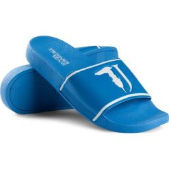 Klapki Trussardi Jeans. Niebieskie klapki damskie bez wzorów, z jeansu, bez obcasa. Za 89,00 zł.