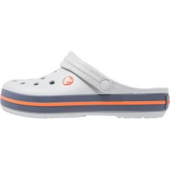 Crocs CROCBAND UNISEX Sandały kąpielowe grey. Szare sandały męskie Crocs, z materiału. Za 189,00 zł.