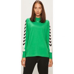 Hummel - Longsleeve. Czarne bluzki damskie Hummel, s, z nadrukiem, z elastanu, casualowe, z okrągłym kołnierzem, z długim rękawem. W wyprzedaży za 129,90 zł.