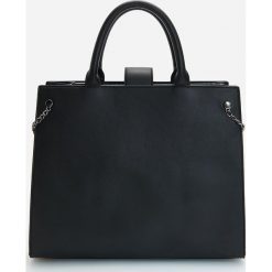 Czarna torebka tote - Czarny. Czarne torebki klasyczne damskie Reserved, bez wzorów, bez dodatków. Za 129,99 zł.