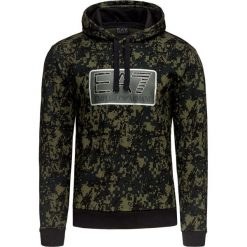 Bluza EA7 EMPORIO ARMANI. Zielone bluzy męskie EA7 Emporio Armani, moro, militarne, z kapturem, bez rękawów, z kapturem. W wyprzedaży za 390,00 zł.